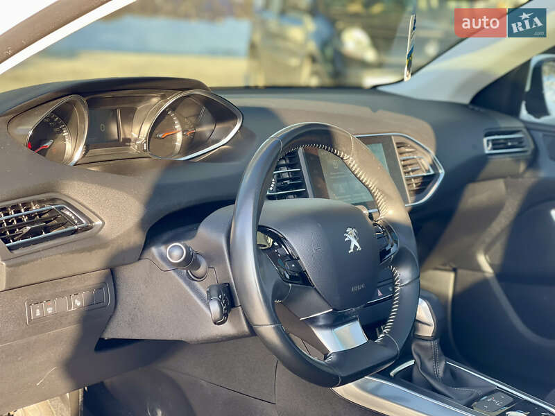 Универсал Peugeot 308 2014 в Дубно