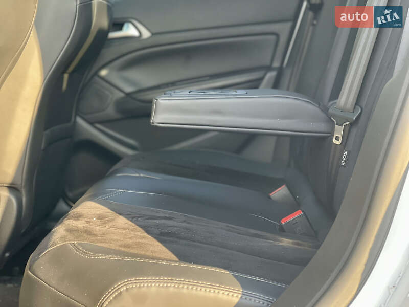 Универсал Peugeot 308 2014 в Дубно