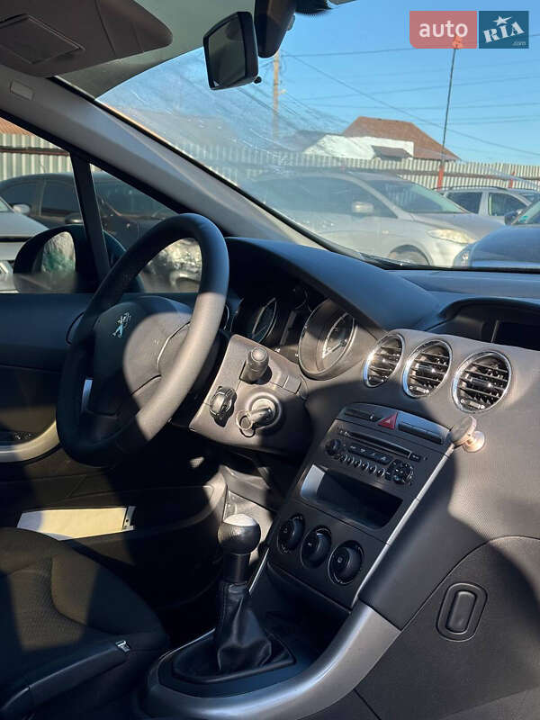 Универсал Peugeot 308 2013 в Кривом Роге