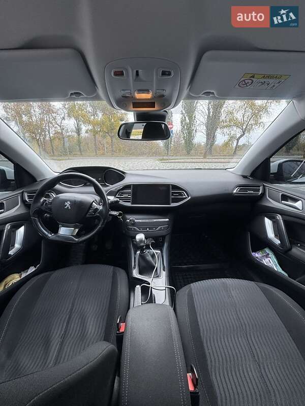 Универсал Peugeot 308 2015 в Каневе фото 7 Универсал Peugeot 308 2015 в Каневе