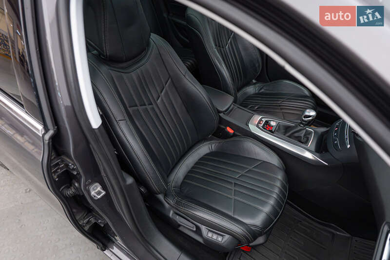 Универсал Peugeot 308 2017 в Киеве