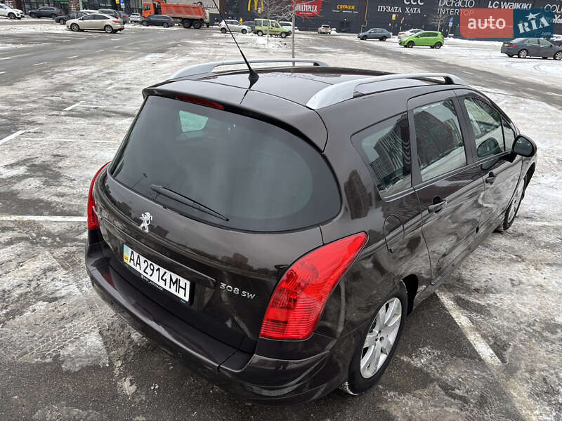Универсал Peugeot 308 2012 в Киеве