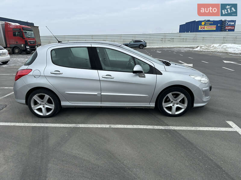 Хэтчбек Peugeot 308 2008 в Львове фото 3 Хэтчбек Peugeot 308 2008 в Львове