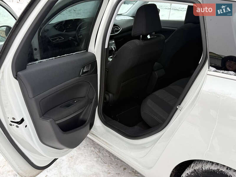 Универсал Peugeot 308 2014 в Луцке