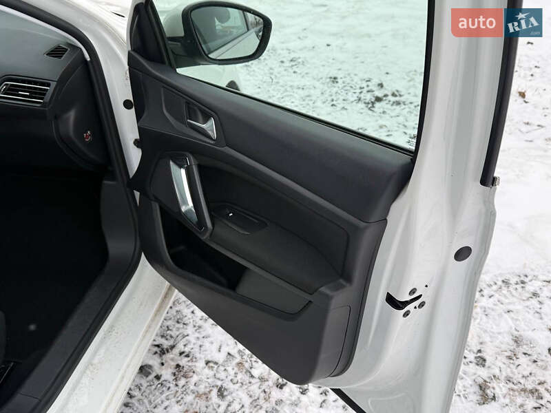 Универсал Peugeot 308 2014 в Луцке