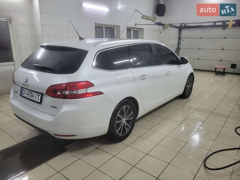 Универсал Peugeot 308 2014 в Киеве