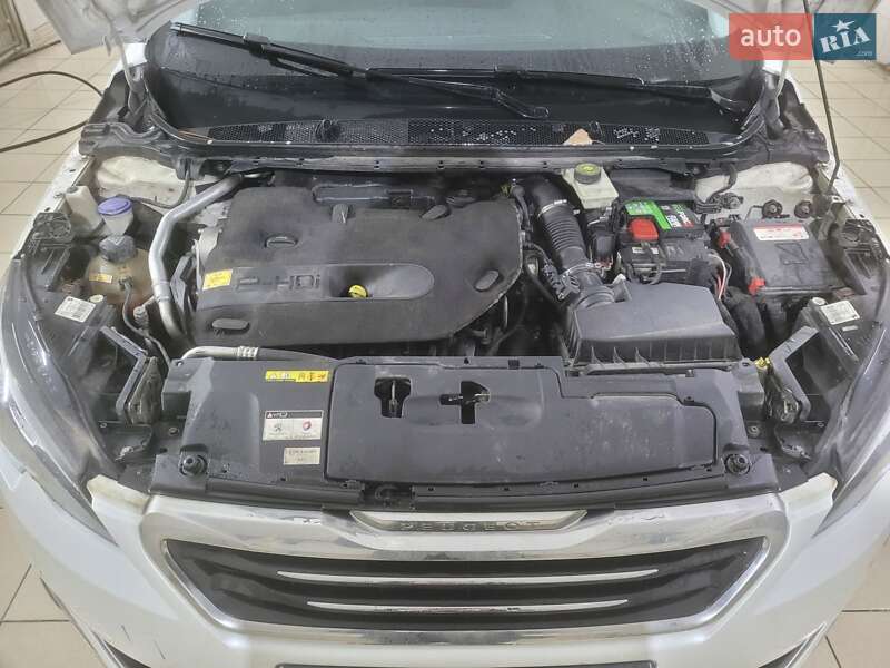 Универсал Peugeot 308 2014 в Киеве