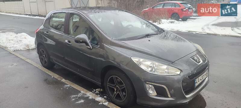 Хетчбек Peugeot 308 2012 в Києві
