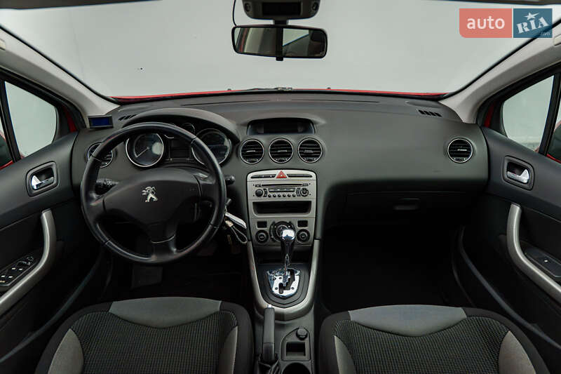 Хэтчбек Peugeot 308 2011 в Киеве