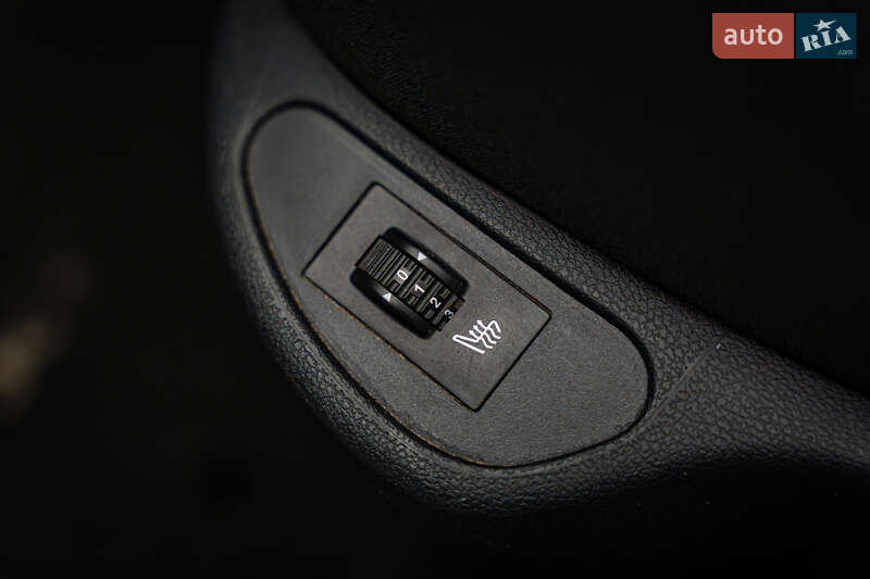 Хэтчбек Peugeot 308 2011 в Киеве