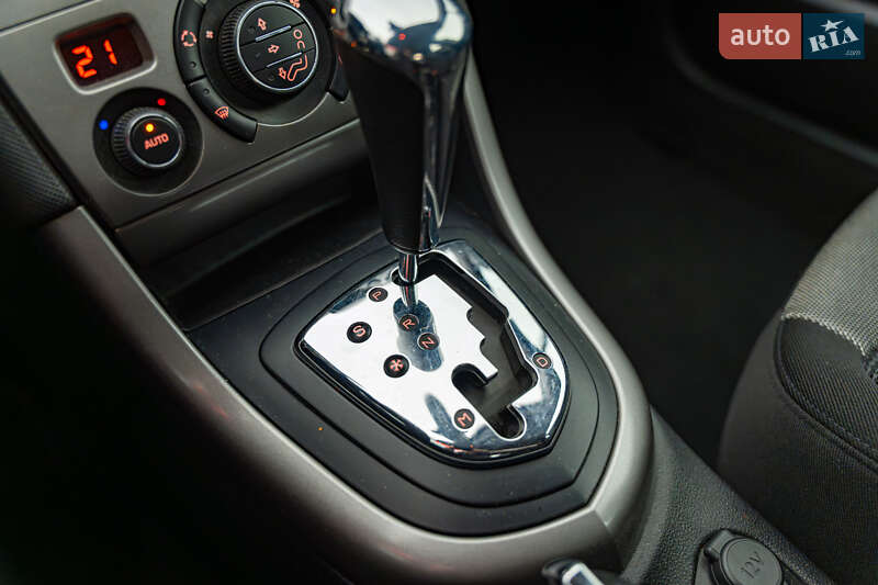 Хэтчбек Peugeot 308 2011 в Киеве