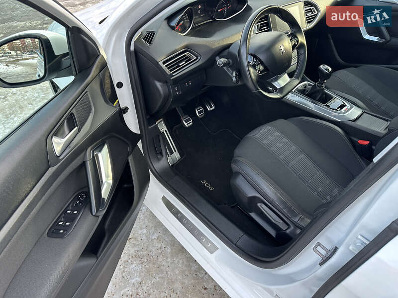 Универсал Peugeot 308 2020 в Львове