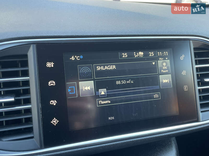 Универсал Peugeot 308 2015 в Сарнах