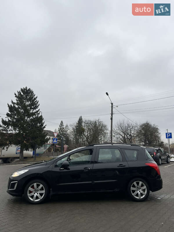 Универсал Peugeot 308 2011 в Ивано-Франковске