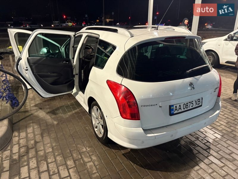 Универсал Peugeot 308 2013 в Киеве