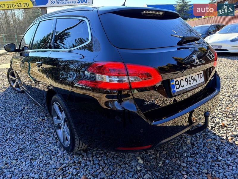 Универсал Peugeot 308 2015 в Трускавце