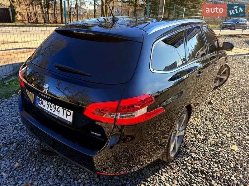 Универсал Peugeot 308 2015 в Трускавце