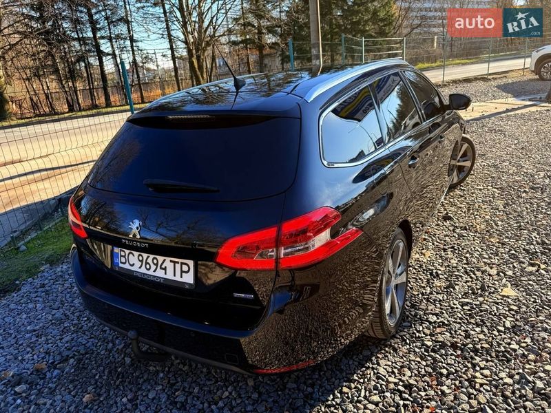 Универсал Peugeot 308 2015 в Трускавце