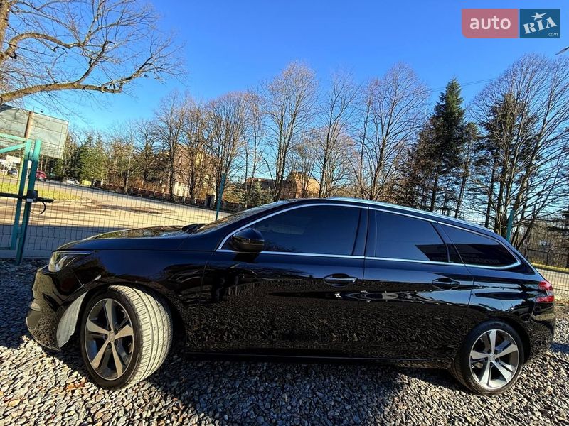 Универсал Peugeot 308 2015 в Трускавце