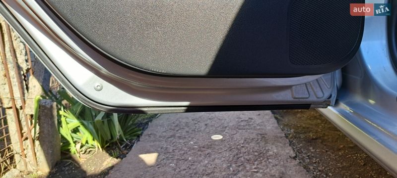 Хэтчбек Peugeot 308 2009 в Днепре