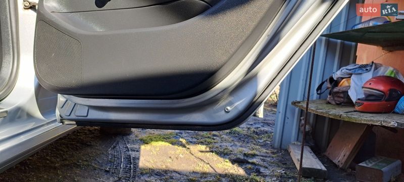 Хэтчбек Peugeot 308 2009 в Днепре