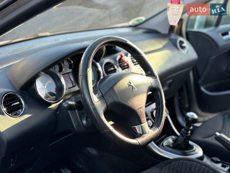 Универсал Peugeot 308 2011 в Тернополе