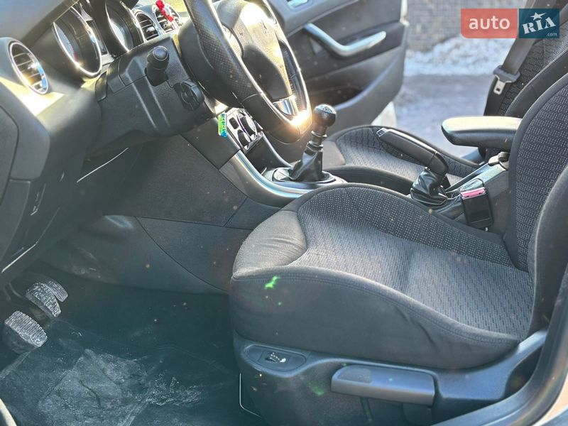 Универсал Peugeot 308 2011 в Тернополе