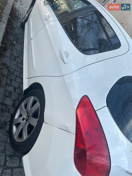 Хэтчбек Peugeot 308 2012 в Львове