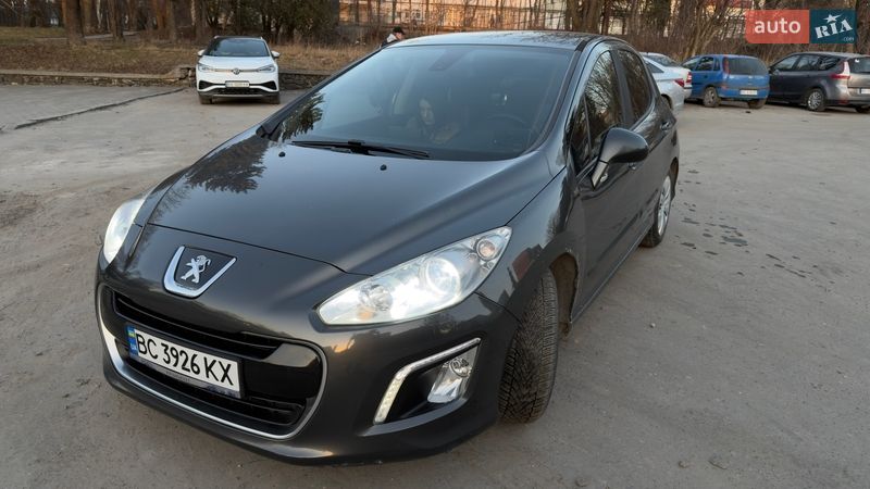 Хетчбек Peugeot 308 2012 в Тернополі