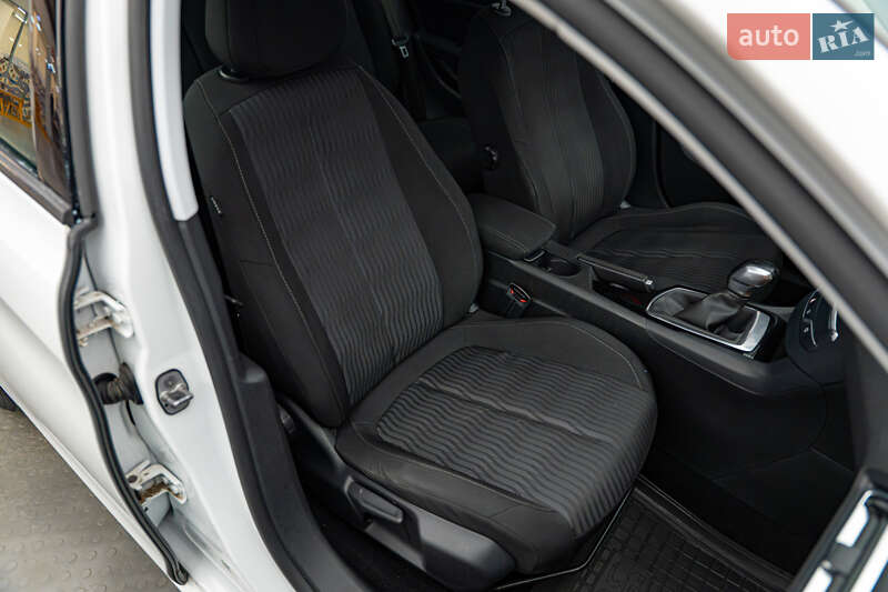 Хэтчбек Peugeot 308 2017 в Киеве