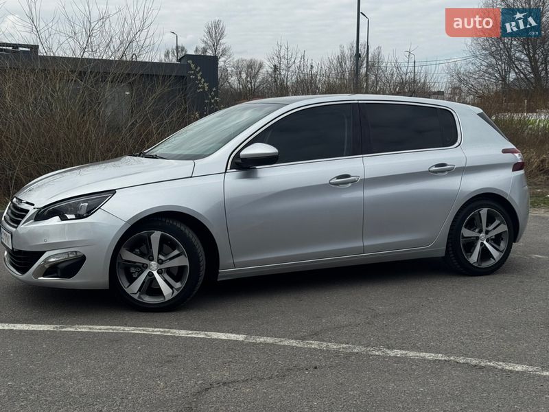 Хетчбек Peugeot 308 2014 в Дрогобичі