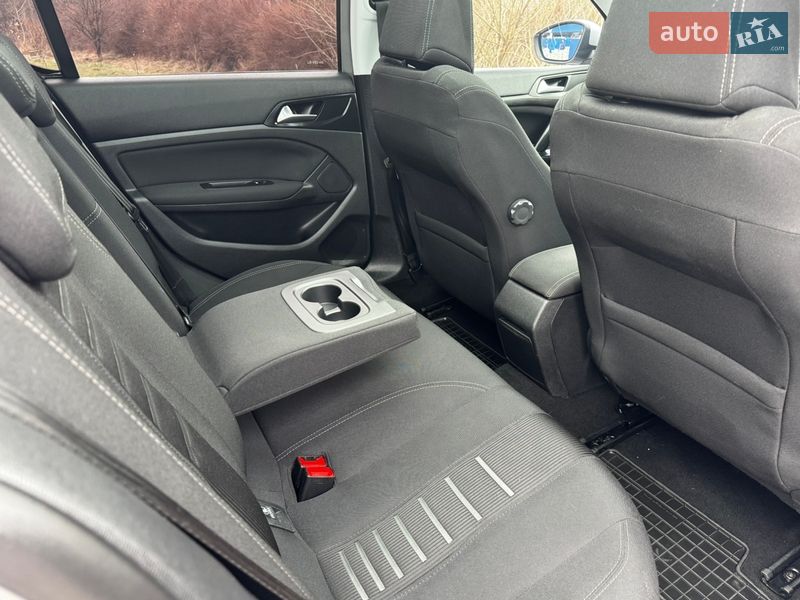 Хетчбек Peugeot 308 2014 в Дрогобичі