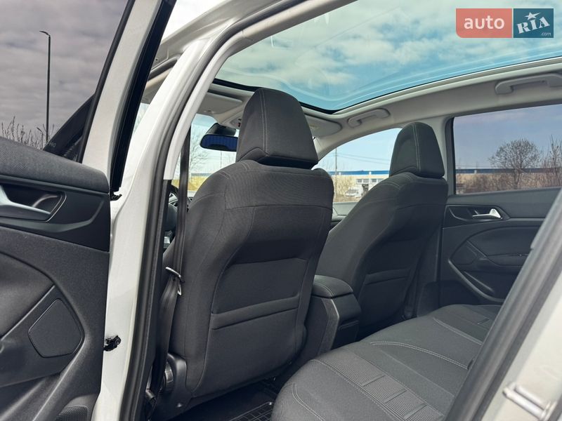 Хетчбек Peugeot 308 2014 в Дрогобичі
