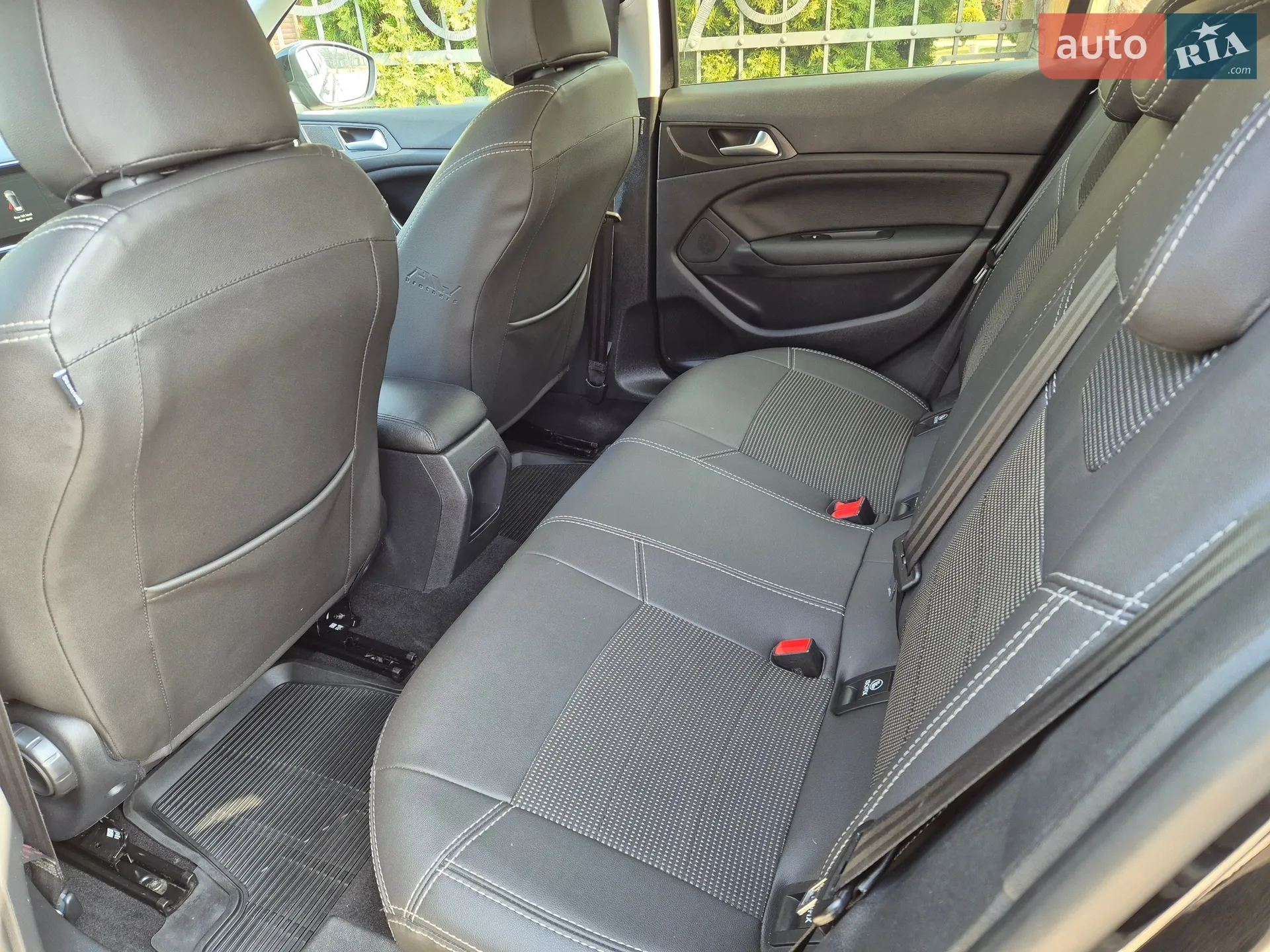 2015 Peugeot 308 - мініатюра 13
