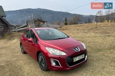 Хэтчбек Peugeot 308 2012 в Ивано-Франковске