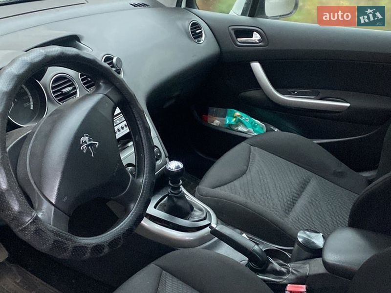 Хэтчбек Peugeot 308 2011 в Хмельницком