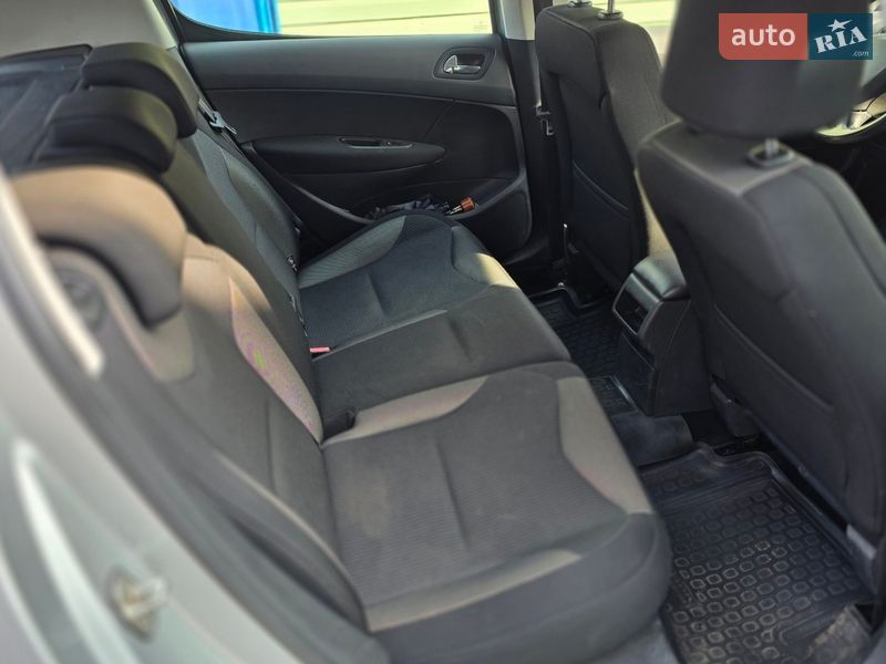 Хетчбек Peugeot 308 2010 в Києві