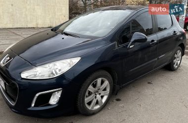 Хетчбек Peugeot 308 2011 в Києві