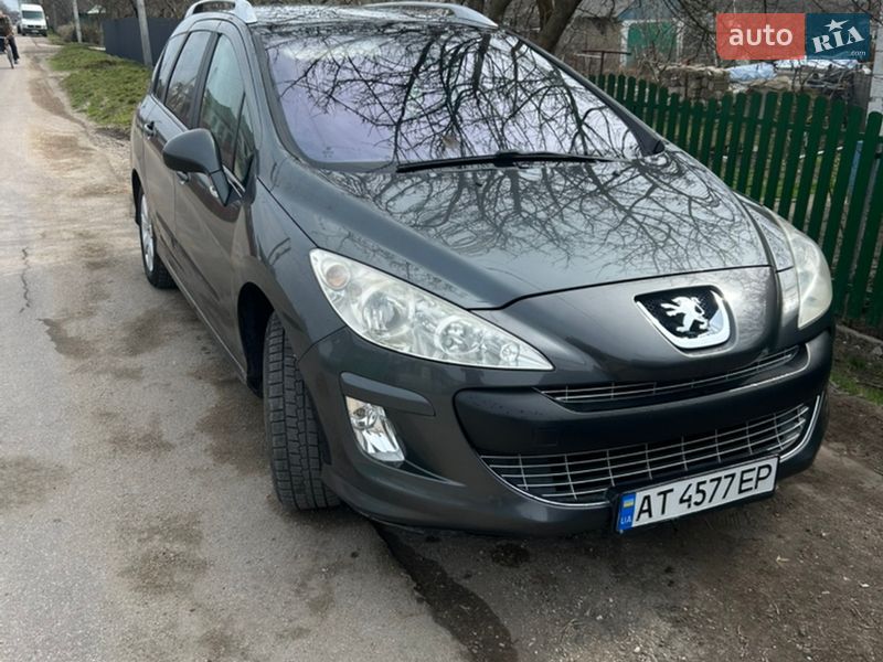 Универсал Peugeot 308 2010 в Черновцах