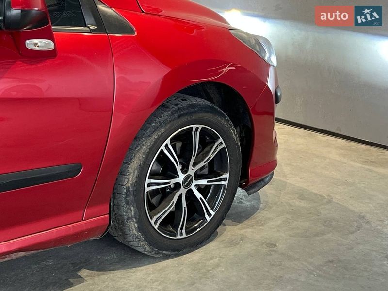 Хэтчбек Peugeot 308 2008 в Одессе фото 4 Хэтчбек Peugeot 308 2008 в Одессе