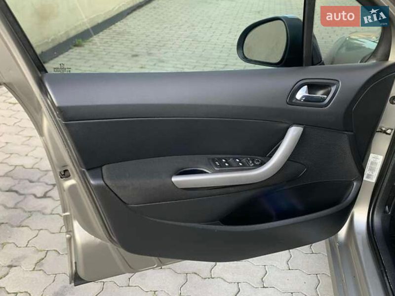 Универсал Peugeot 308 2010 в Львове