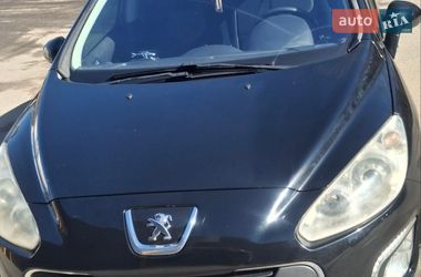 Хетчбек Peugeot 308 2012 в Глевасі