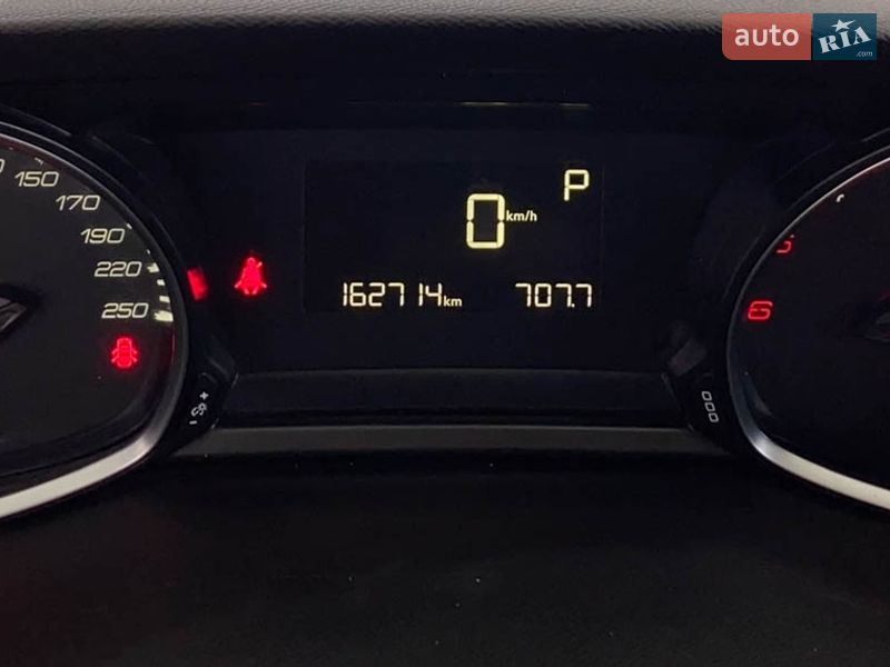 Универсал Peugeot 308 2019 в Львове