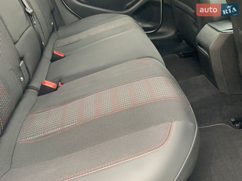 Универсал Peugeot 308 2017 в Стрые