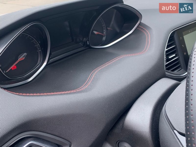 Универсал Peugeot 308 2017 в Стрые