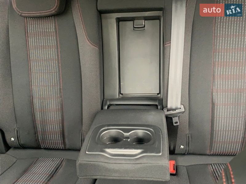 Универсал Peugeot 308 2017 в Стрые