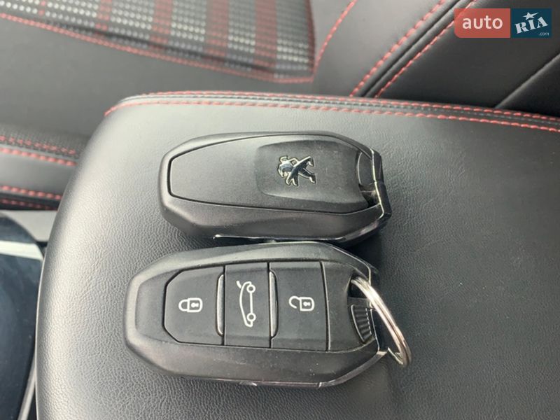 Универсал Peugeot 308 2017 в Стрые