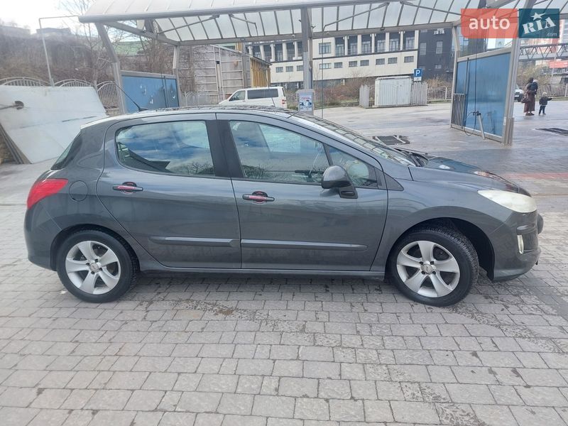 Хэтчбек Peugeot 308 2009 в Тернополе