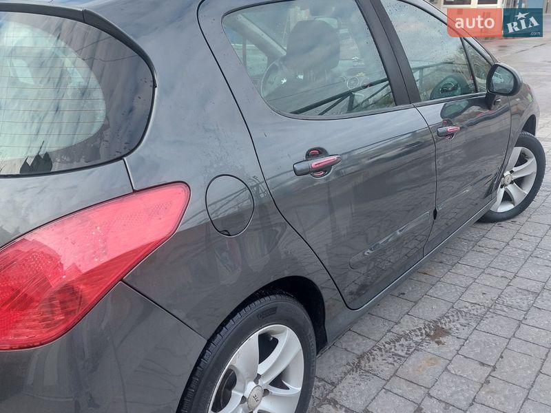 Хэтчбек Peugeot 308 2009 в Тернополе
