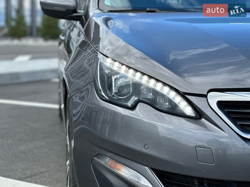 Универсал Peugeot 308 2016 в Ровно